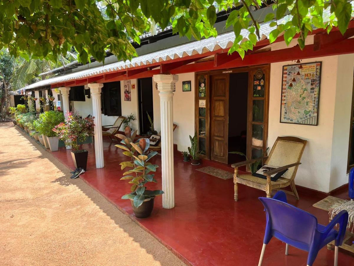 Lake House Homestay อนุราธปุระ ภายนอก รูปภาพ